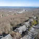 Pocono Mountain Village At Camelback 294 Overlook Way
