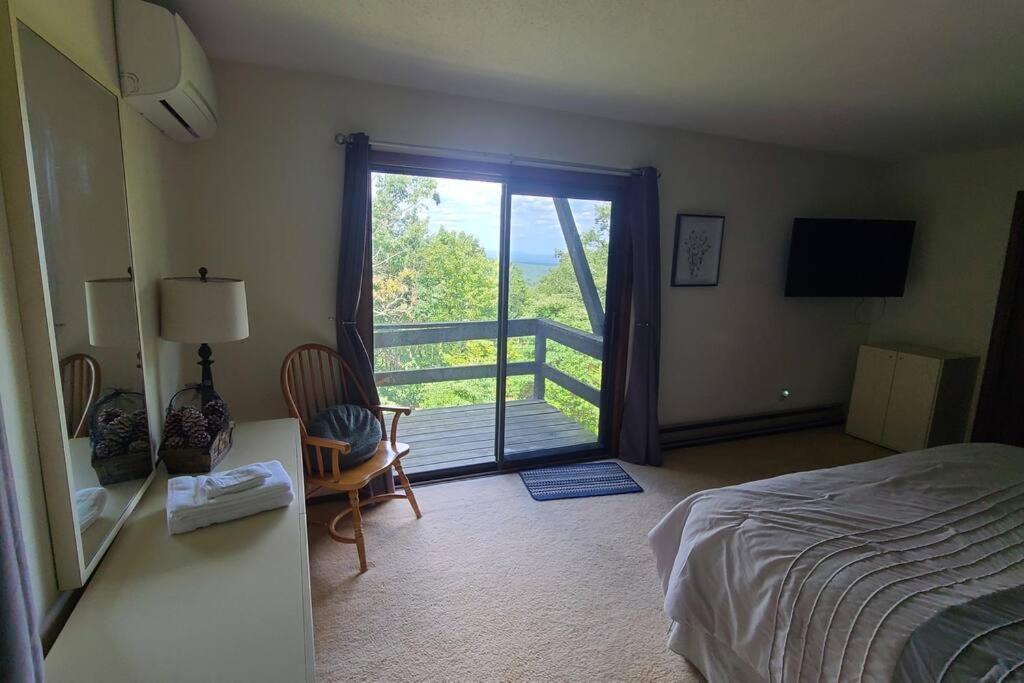 Сasa de vacaciones Pocono Mountain Village At Camelback 294 Overlook Way Tannersville