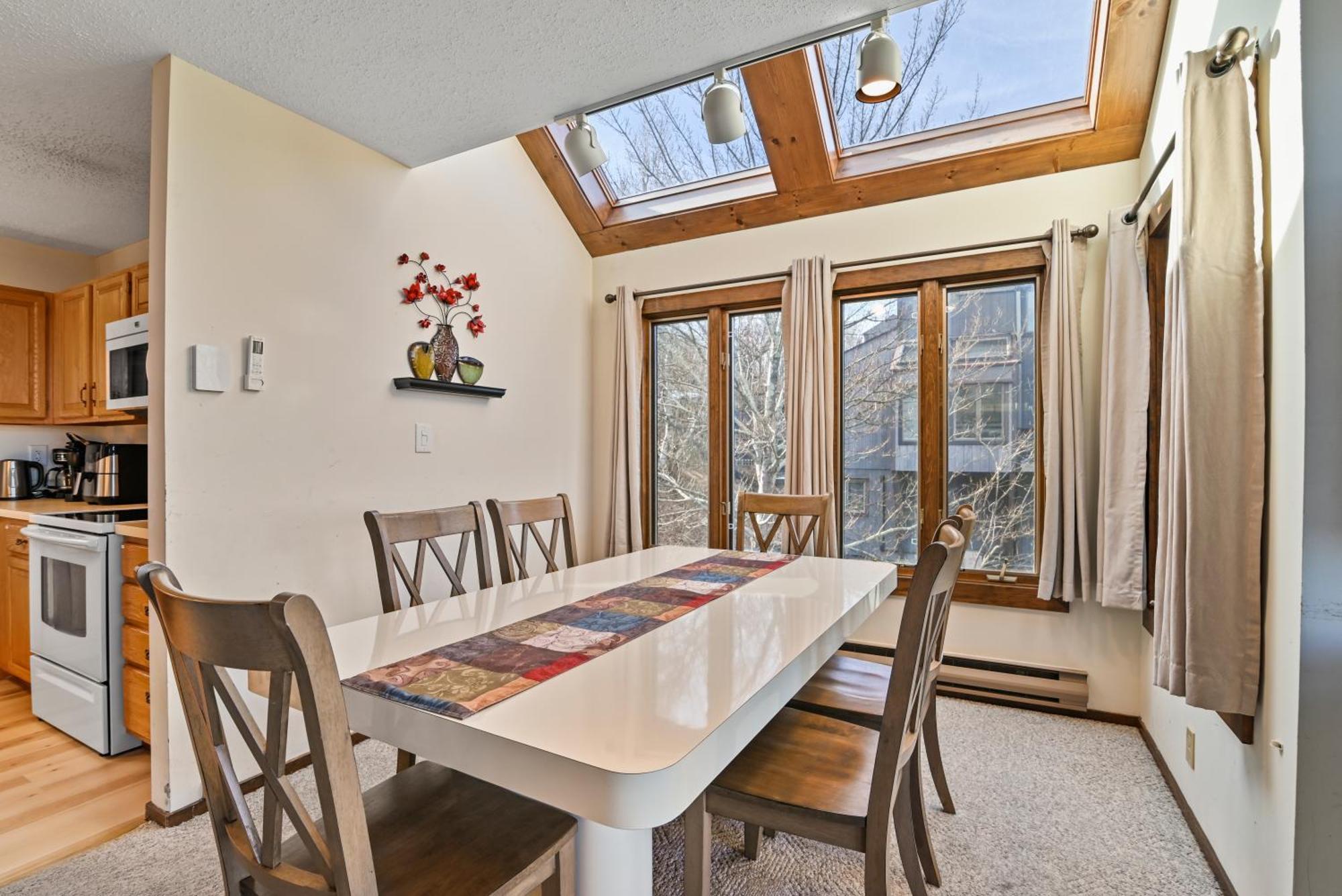 Сasa de vacaciones Pocono Mountain Village At Camelback 294 Overlook Way *
