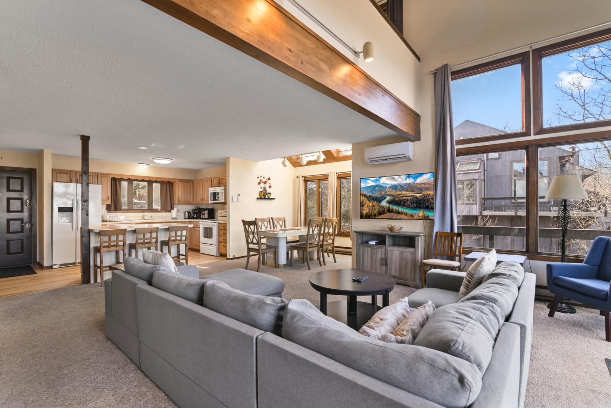 Pocono Mountain Village At Camelback 294 Overlook Way