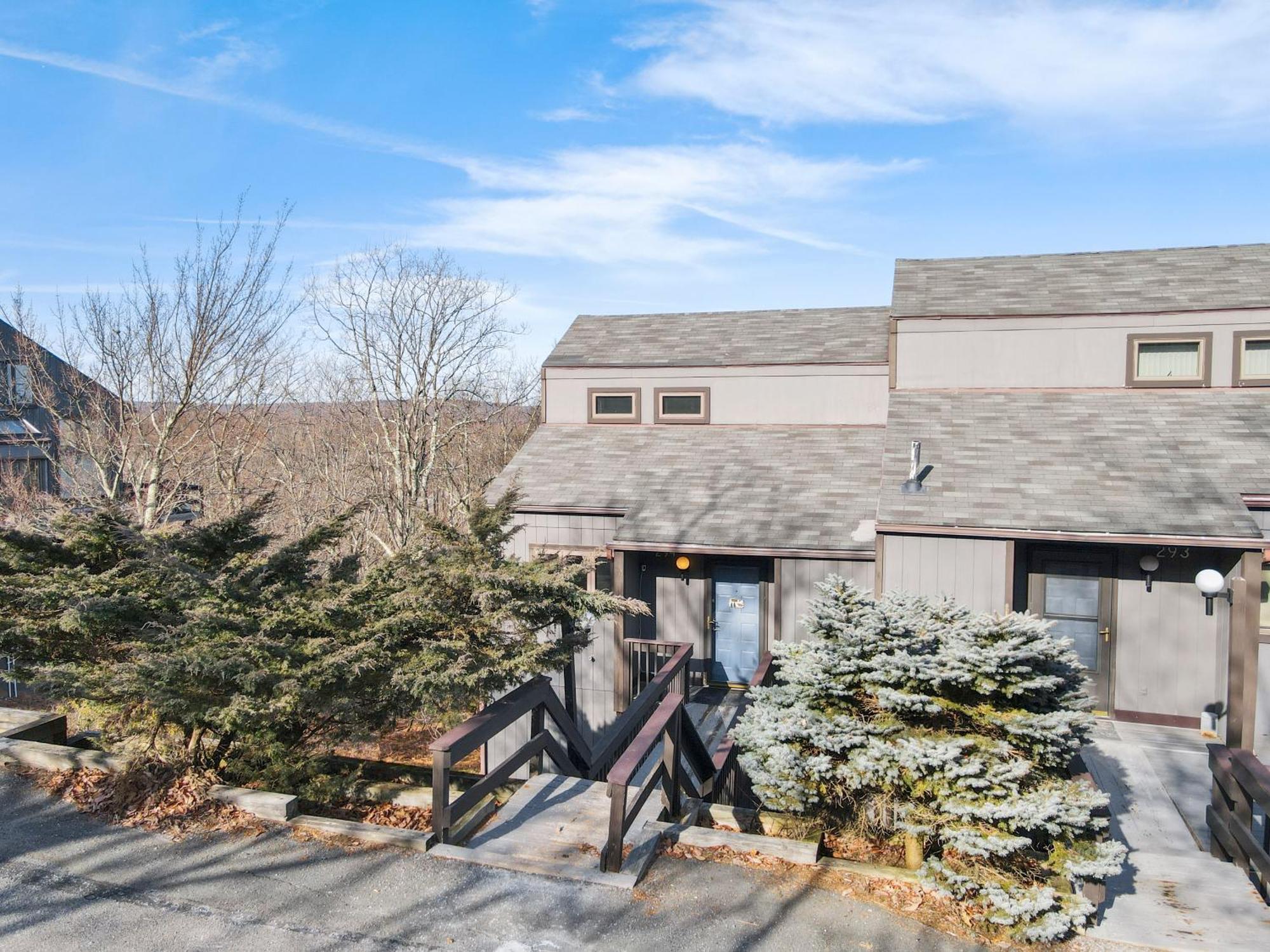 Сasa de vacaciones Pocono Mountain Village At Camelback 294 Overlook Way *